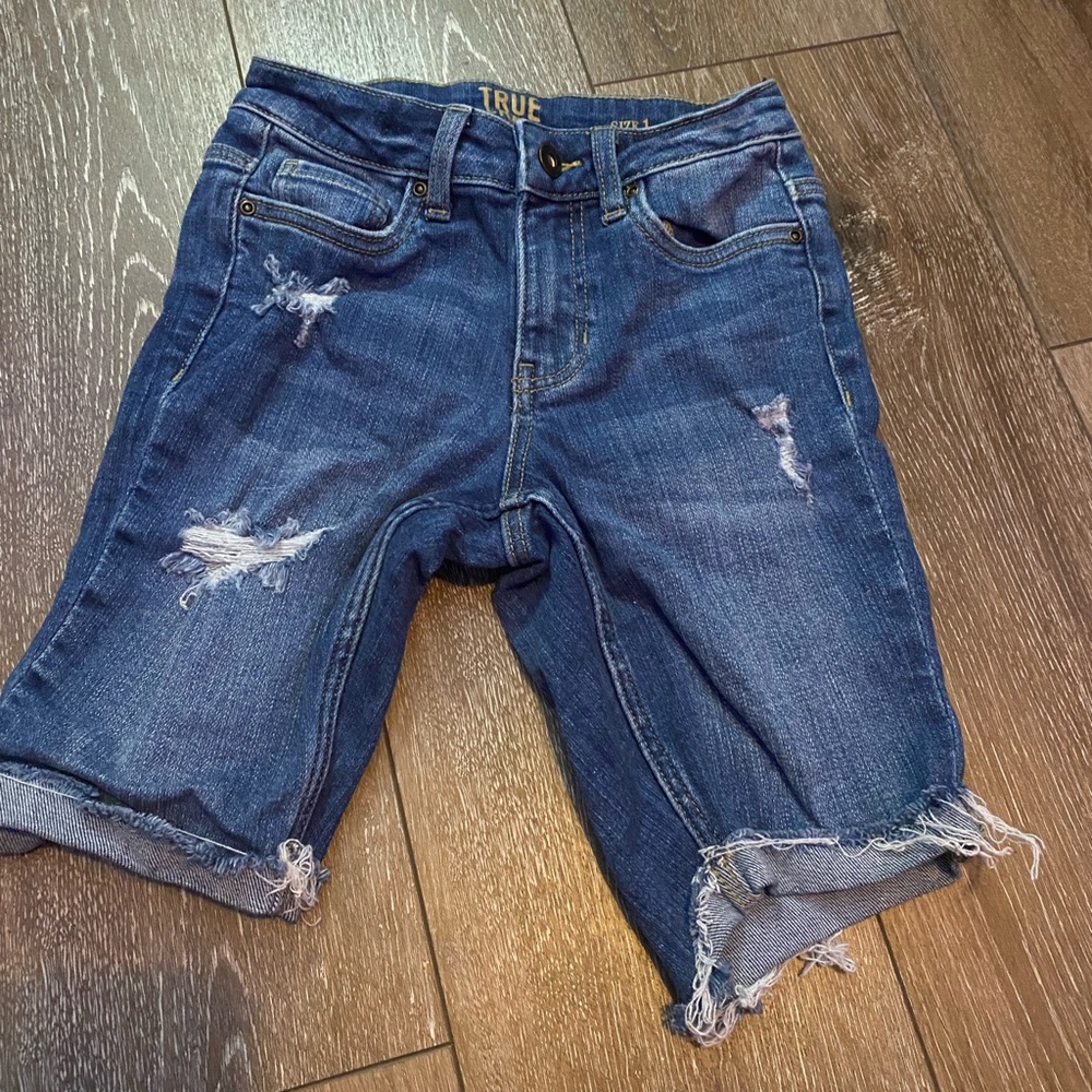 True craft size 1 jean shorts